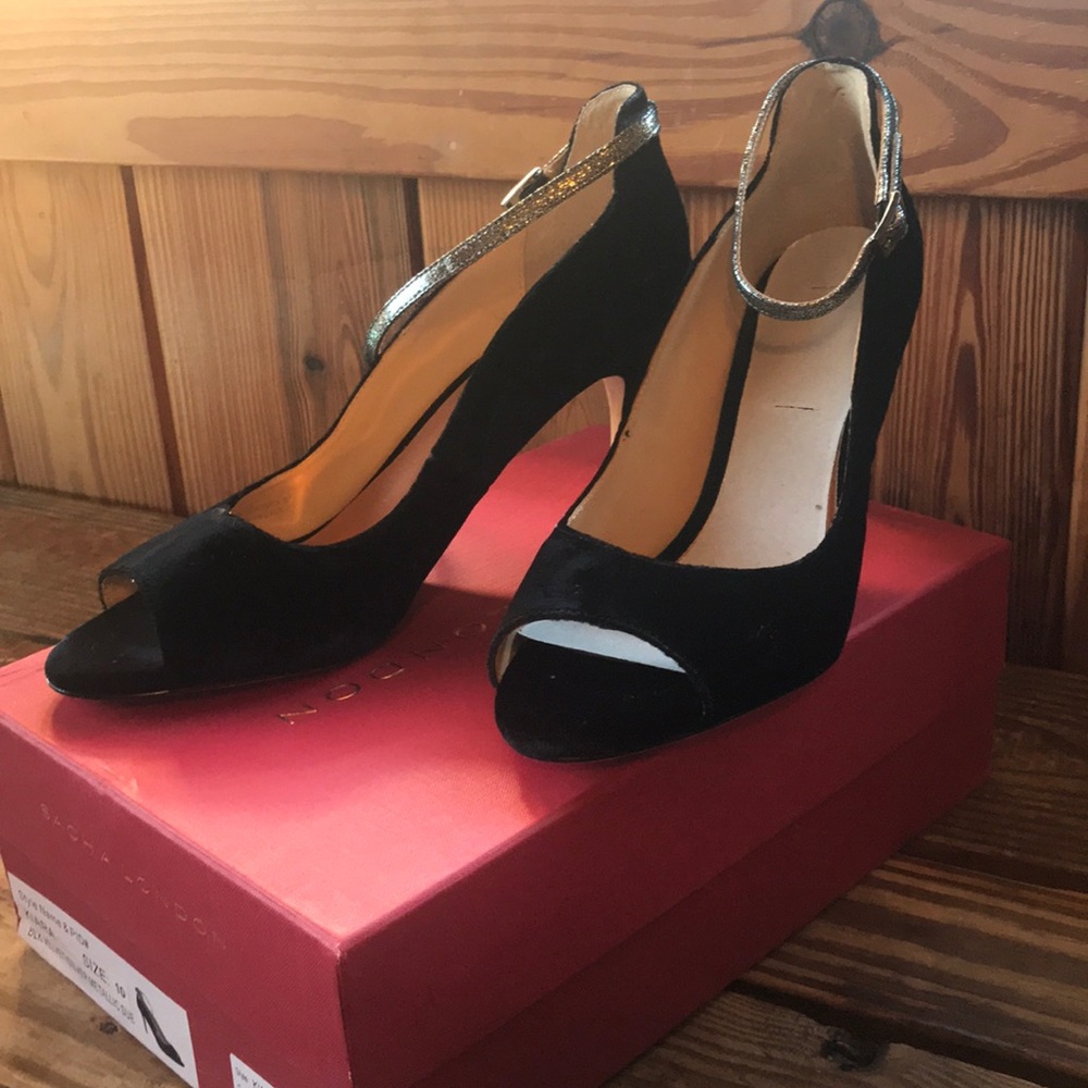 🌟- Sacha London Kiara Black Velvet Dress Heel - sz 10